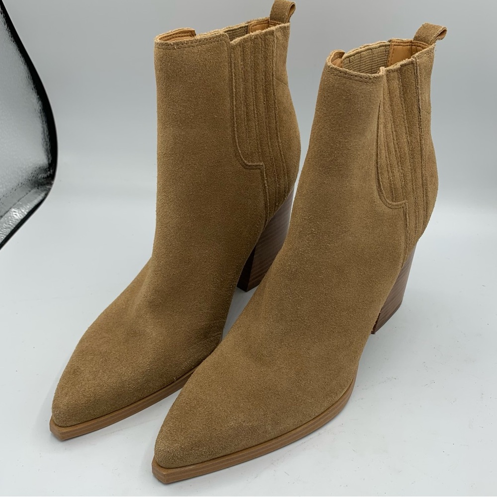 Marc Fisher Mloshay pointed toe suede booties size 9.5M leather upper